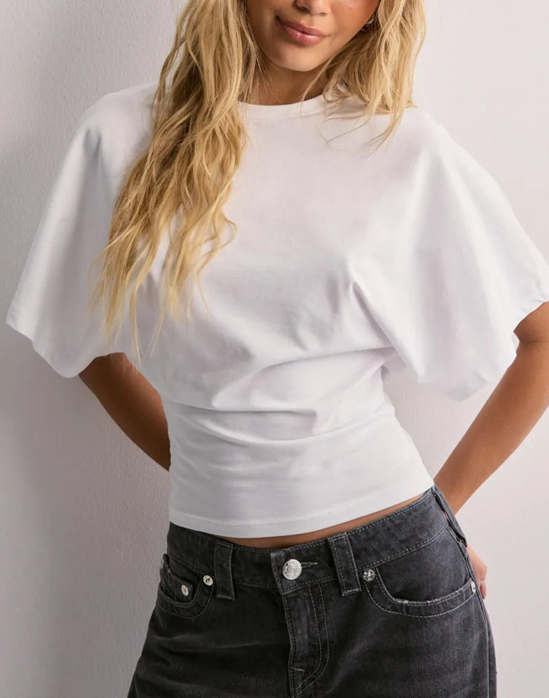 Aylinn – Trendy T-shirt met Wijde Mouwen