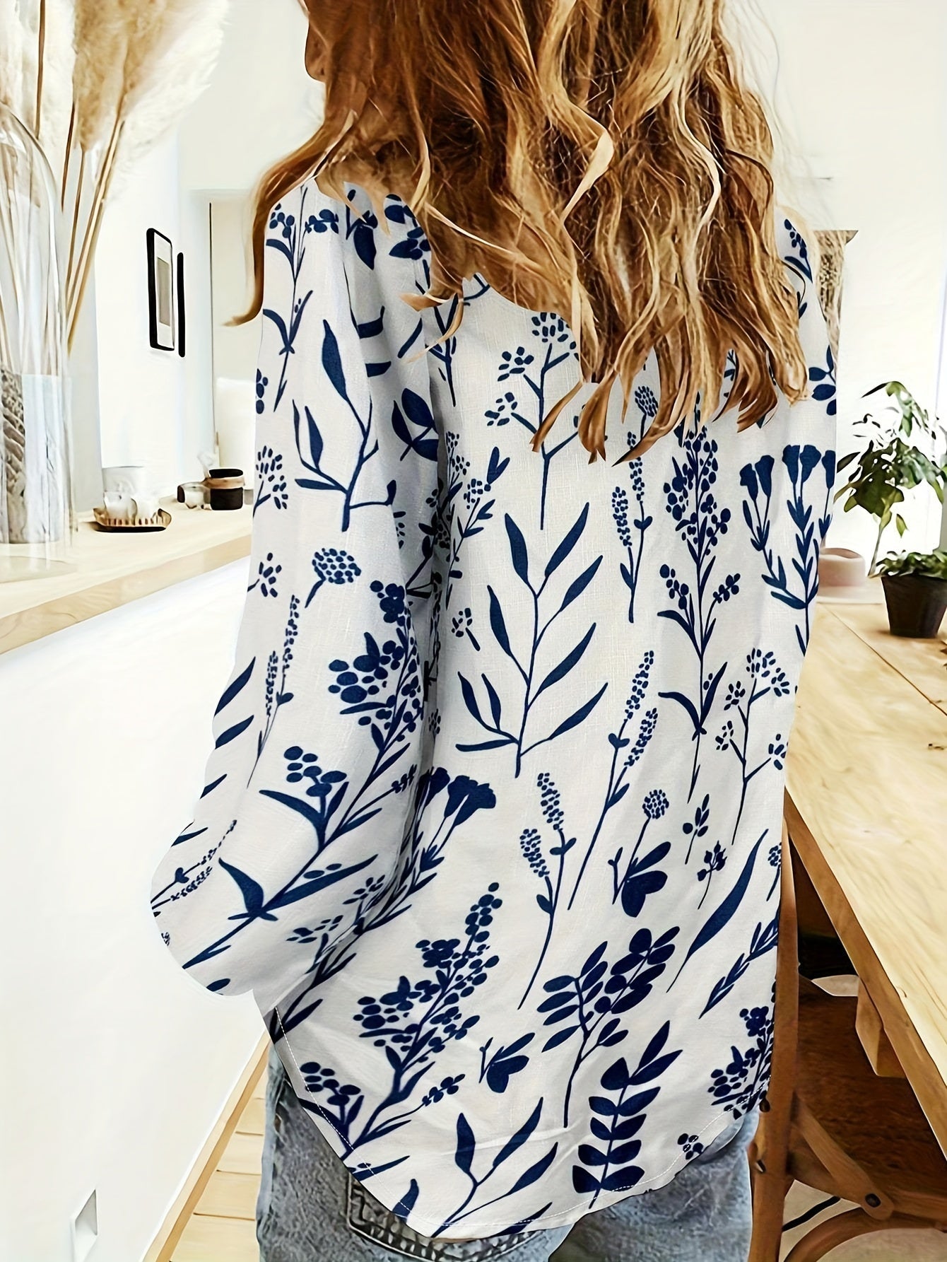 Chenaya - damesblouse lange mouwen me bloemmotief en reverskraag