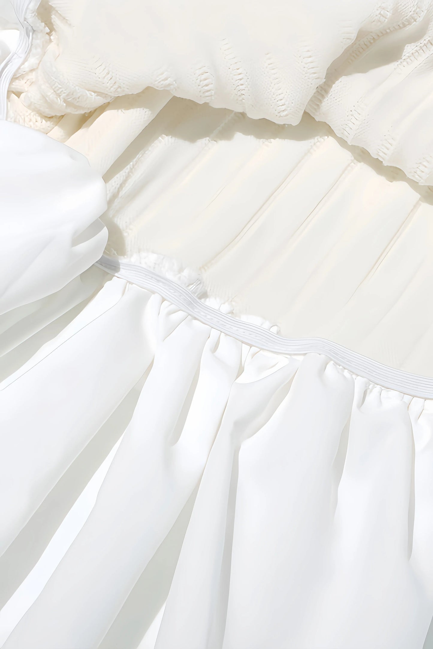 Wieteke - Geplooide Mini Jurk met Uitlopende Mouwen