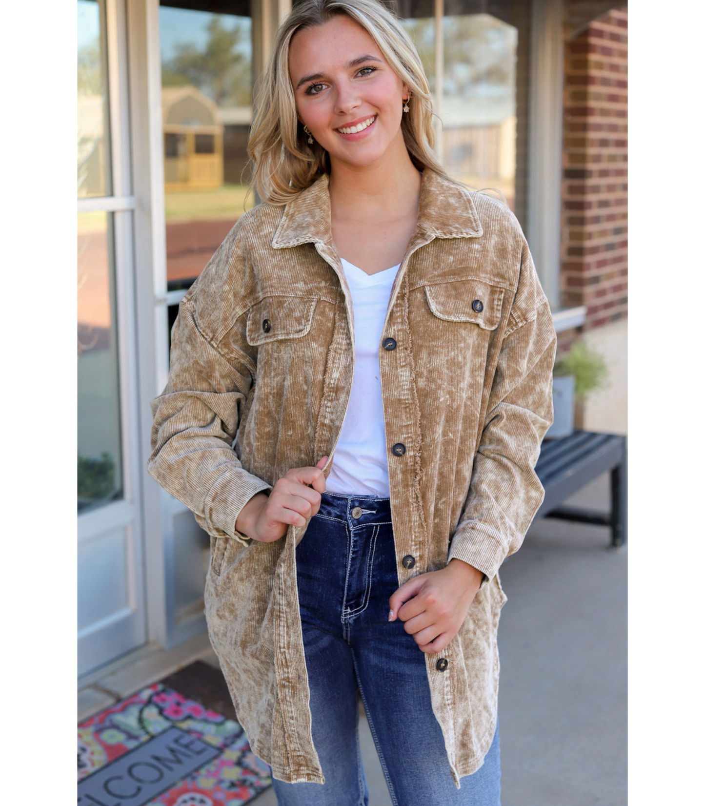 Marcella - Long jacket with button closure