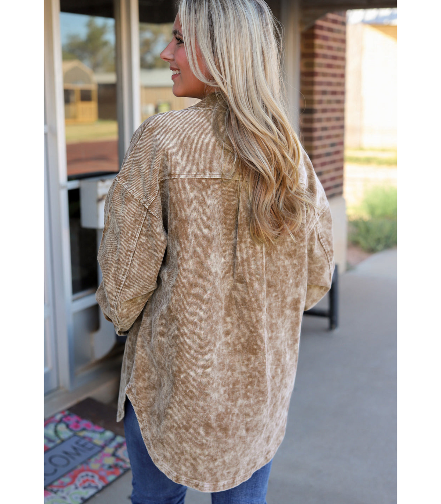 Marcella - Long jacket with button closure