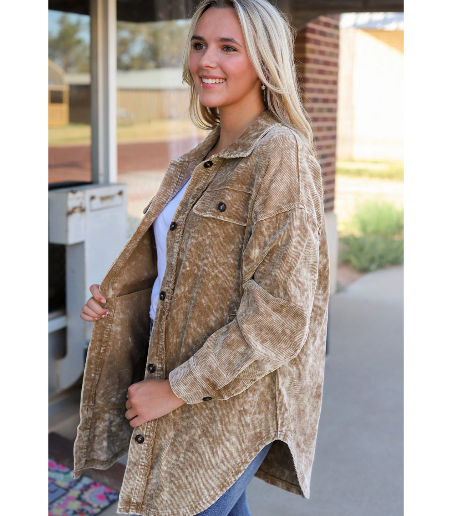 Marcella - Long jacket with button closure