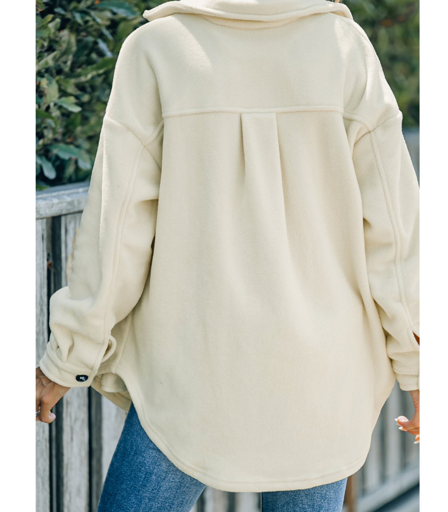 Lyra - Jacket with button closure