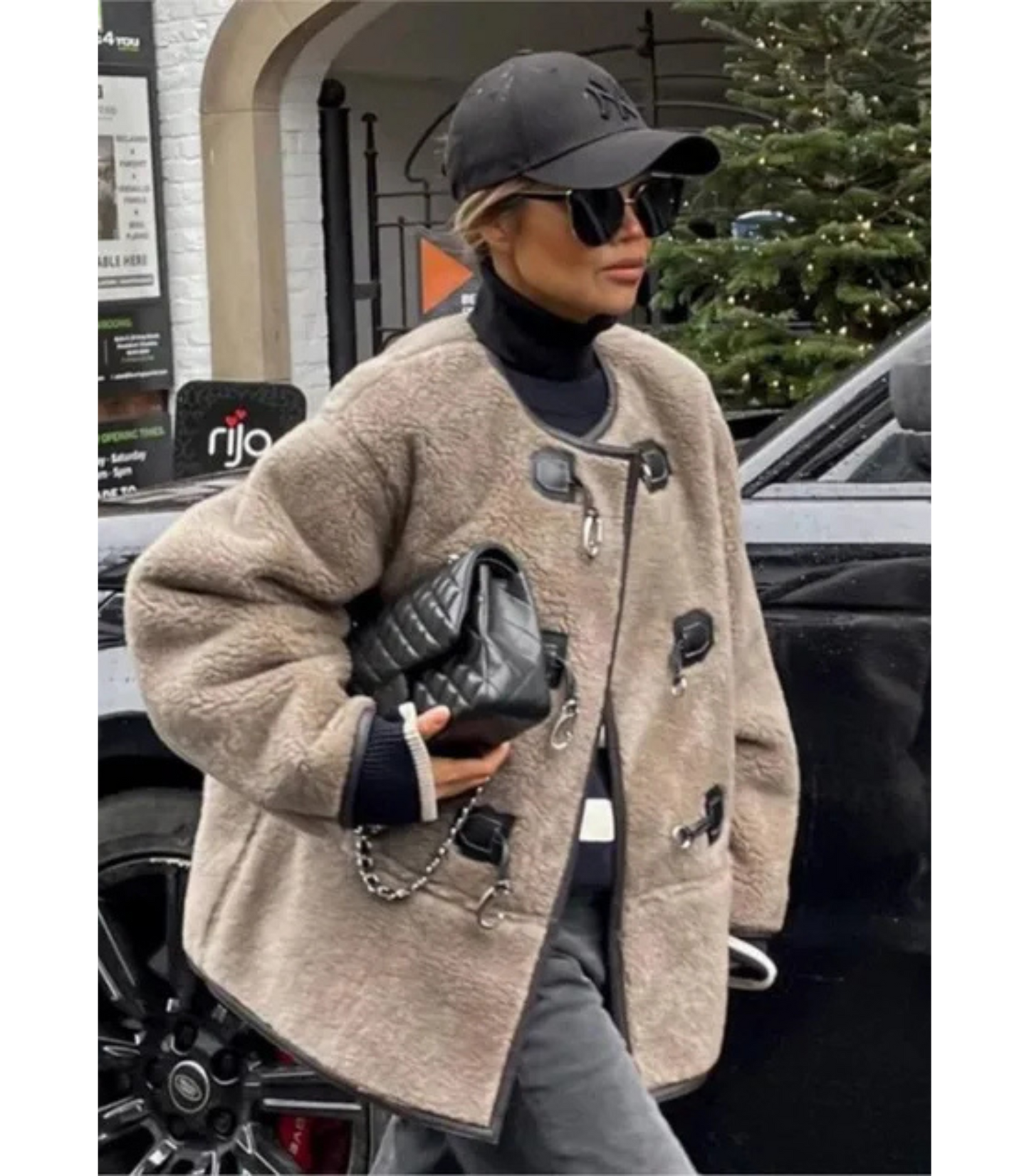 Moira - Comfortable Winter Coat with Buttons