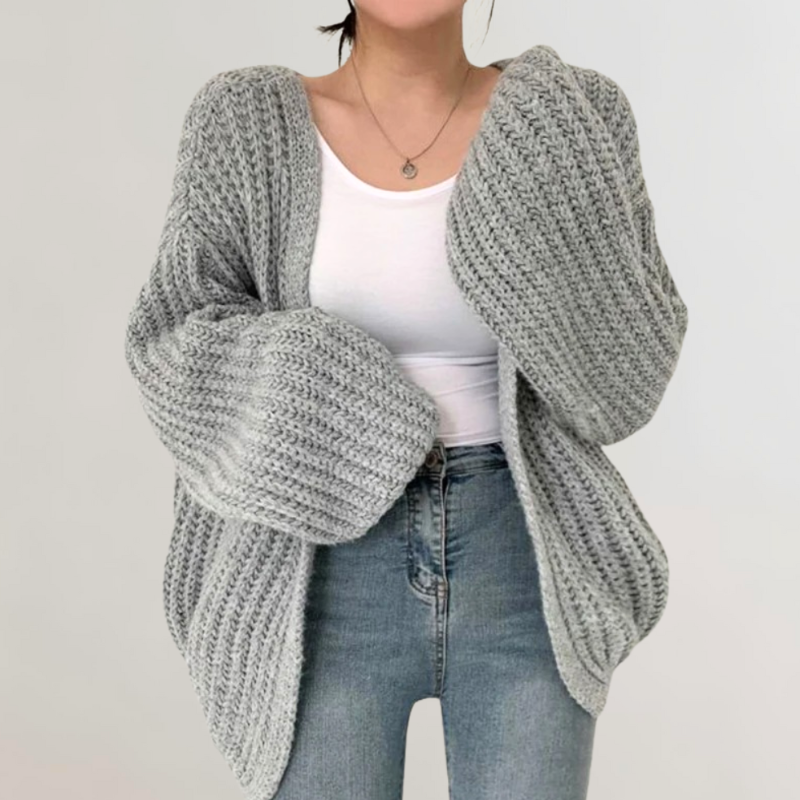 Annemarie – Stylish Knitted Cardigan with Long Sleeves