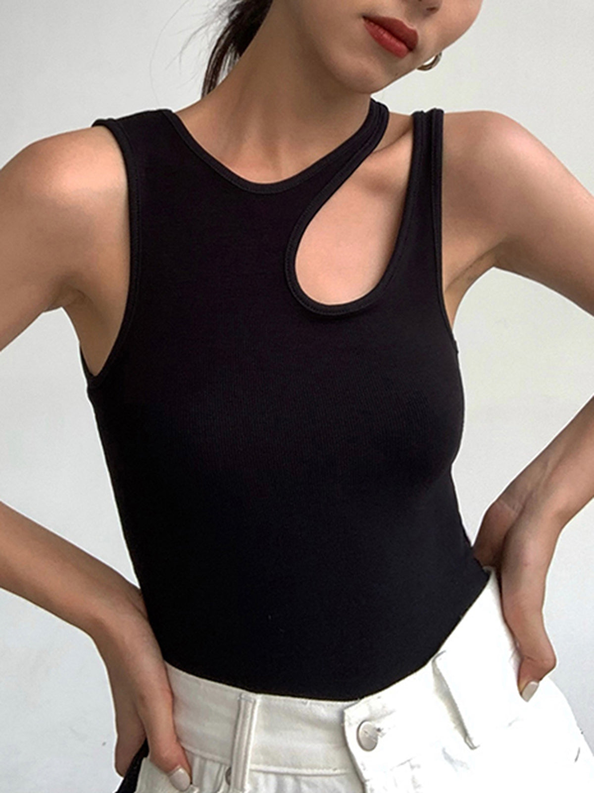 Cailey - Tanktop met Uitsparing