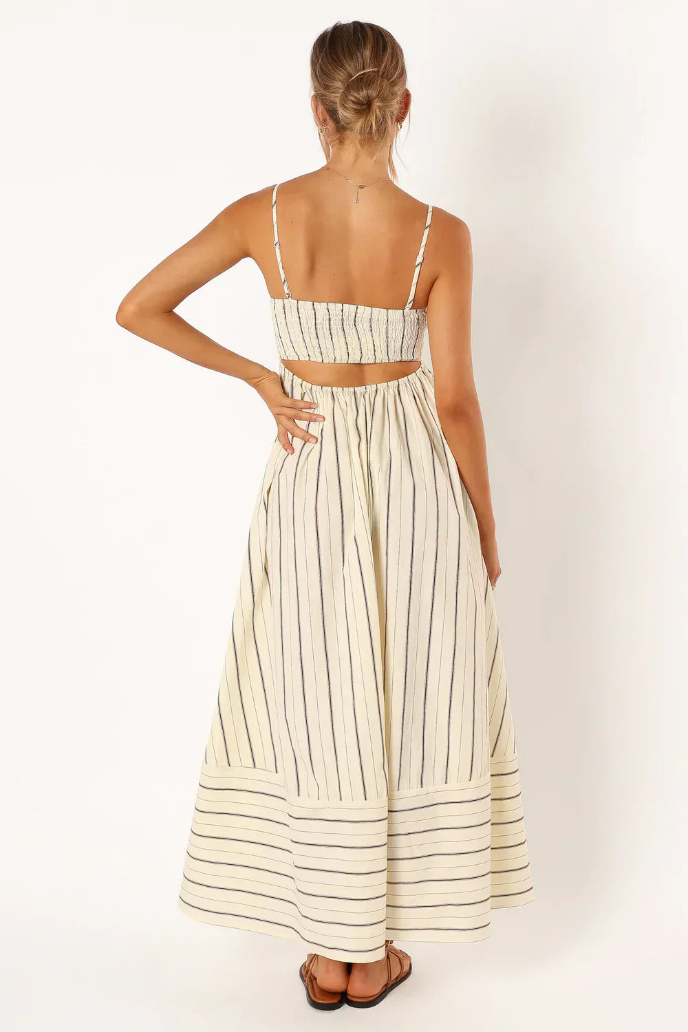 Lizze - summer dress with open shoulders