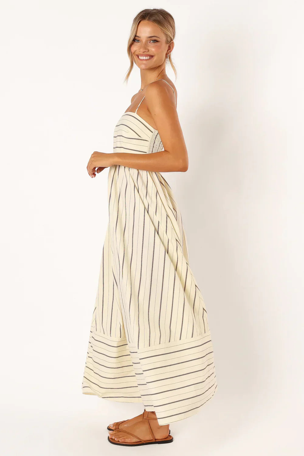 Lizze - summer dress with open shoulders