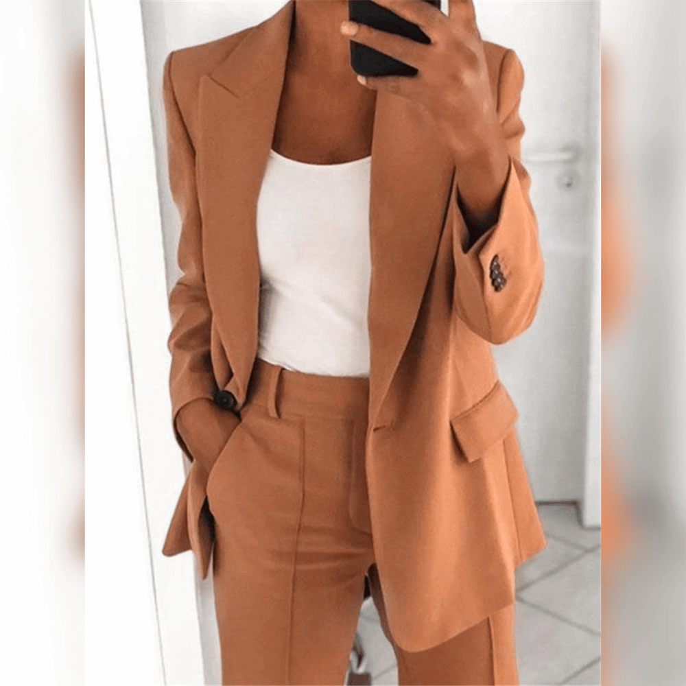 Olivia - Elegance and Comfort in a Suit