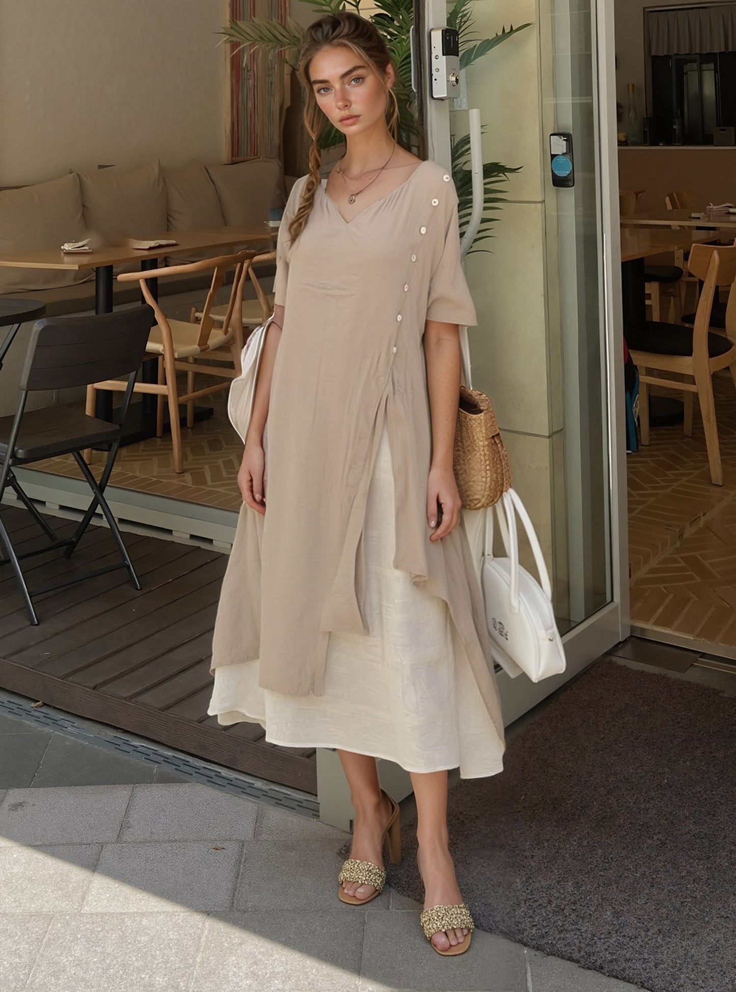 Zorina - Elegante Jurk met Riem en Knoopaccent voor Dames