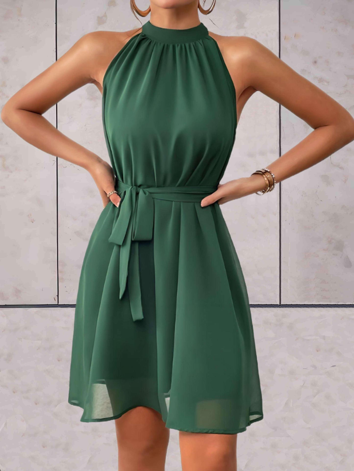 Zorina - Mouwloze Jurk met Riem voor Dames